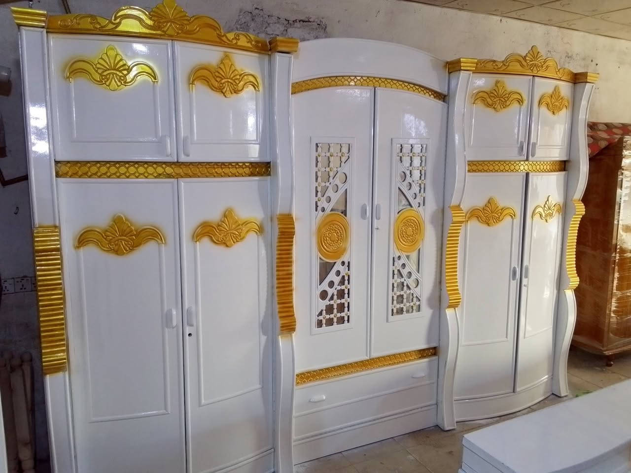 يالله 
غرفة نوم 6باب ملحق مستعمل أخو الجديد 
يعني مال عرس 
صاج تسكام درجة اولى 
ضهر جرجوبة براغي 
صبغ ابيض جديد 
الغرفه جدا جدا نضيفة 
السعر ع الخاص او الاتصال ع
***********
العنوان حله ناحية أبو غرق شارع الامام 

***********وتساب
يوجد شد وتوصيل بكروه
