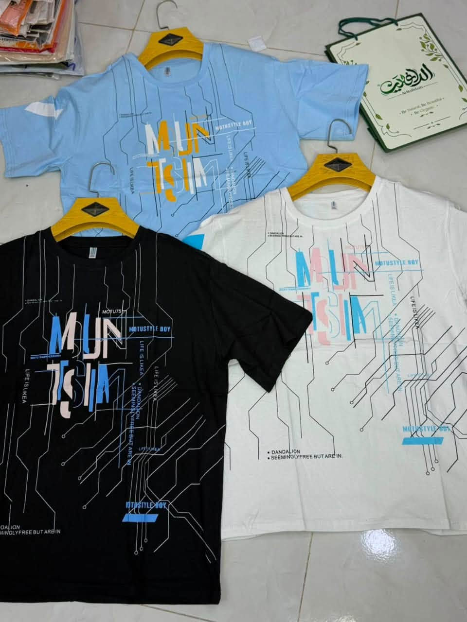 🔥 تعال يمنا!

👕 تشريت + 🩳 بجامة
اثنينهم بـ 5,000 دينار فقط! 😱🔥

📍 الهيبة للألبسة الرجالية – الفلوجة
قرب الجسر القديم مقابل مقهى آوات
📞 ***********
