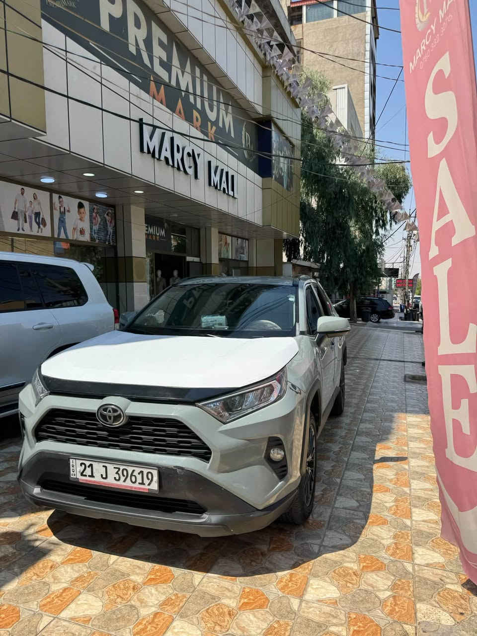 السلام عليكم من رخصت الادمن
‏TOYOTA RAV4 XLE 2021 فول 

عداد 119000الف كم وقابل للزياده 

وارد أمريكي : ضرر :باب سايق كلير وشبر بشبر بلبنيد جاملغ مبدل بلادي

• دفع رباعي 4*4

مكينه  2500cc بانزين فقط

كير 8 سرعات S 

• لون سمنتي 

• كراسي مخمل ومدوشم بلادي + سايق كهرباء

• شاشة كبيرة

• كاميرا خلفي

• رادار امامي

• مانع تصادم

• محدد مسرب

• تصحيح مسار

• مثبت سرعة

• مانع انزلاق

• رادار جانبي نقطه عمياء 

• ابل كار بلاي 

• اندرويد اوتو 

• تدفئة وتبريد مقود(ستيرن)

• إنارة ترحيبية

• اوتو هولد 

• حساسات تجاوز BSM 

• شاشة اعطال

• زجاج كهرباء ملون

• اضوية امامية زنون LED

• اضوية خلفية LED

• اضاءة فل زنون LED

• حساسات ضغط هواء الإطارات 

• 6 وضعيات قيادة ⬇️

 (ايكو ECO

NORMALنورمال 

SPORTسبورت 

SNOWثلوج 

MUDطين 

( ROCKR حجر او أوساخ 

• قطعتين تبريد شاشه 

• سايد بريك بصمه 

• فتحه سقف طكتين 

•تبريد وتدفئة مقاعد

•صندوق كهربائي +شفط

•اشاير بالمري

• بلوتوث

• مدخل USB + AUX

•بعد هواي بيها مواصفات ناسيهم 

• ملاحضة  ايرباك فقط دركه وراجع سستم بلادي

السعر 200 قفل 

رقم سليمانيه باسمي تحويل ثاني يوم

صلاح الدين الدجيل :.  ***********

نص مكتوب في الصور:
- 64 4G 11:57 Location: Indianapolis (IN) Shipping from: Indianapolis (IN) Seller: State Farm Group Insurance Sale Document: Salvage (Indiana) Sales History 1 Similar archival offers You are watching archived offer. Auction ended on Wednesday, February 2, 2022. Wednesday, February 2, 2022 10 Photos 360 360° Video Bidding Vehicle information
