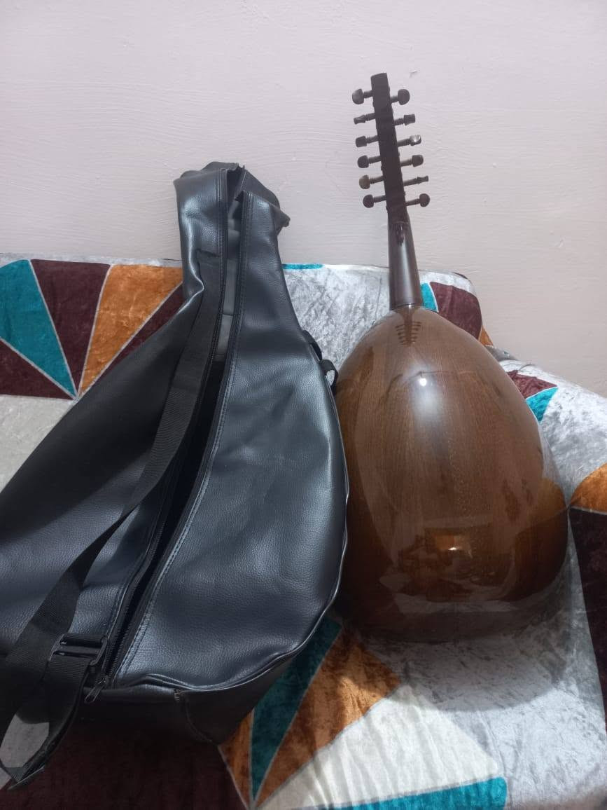 #عود_جديد ماخذه قبل كم شهر  ( 160 )قيم وخذه باليرضي الله 
عنواني قطاع  30  شارع المدارس 
***********
