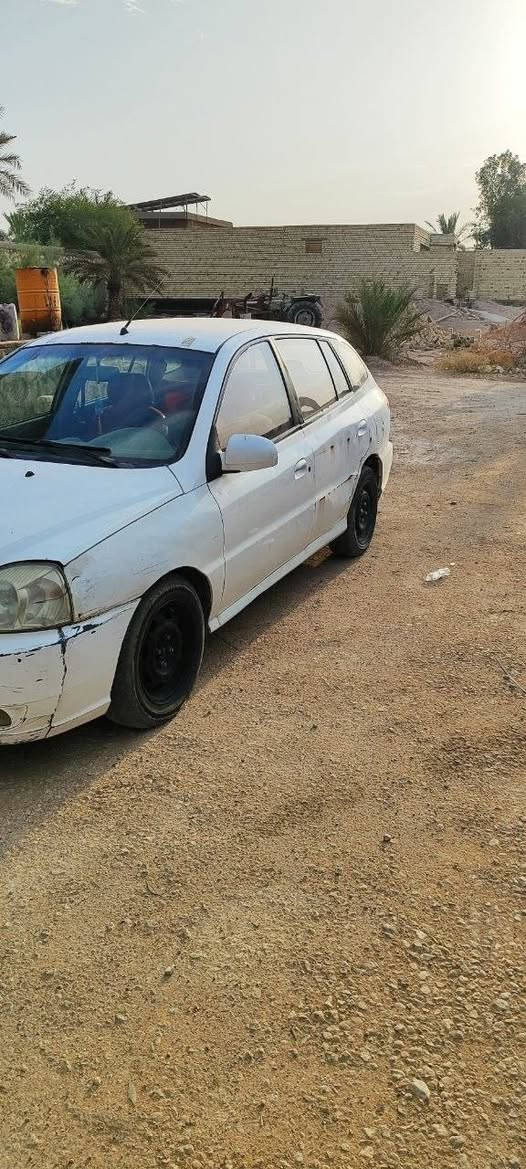 السلام عليكم
سيارة كيا ريو 2005 محرك 1600 نظيف تبريد شغال على الفحص دواخل نظيفة سيارة حلوة اقتصادية بيها طخة بالباب الخلفي بس شخوط حدادية جاهزة شواصي نظيفة
صبغها نظيف ما جارد السيارة رقمها نجف و مكانها نجف
السعر 42 وبيها مجال قليل
رقم صاحب السيارة : ***********
