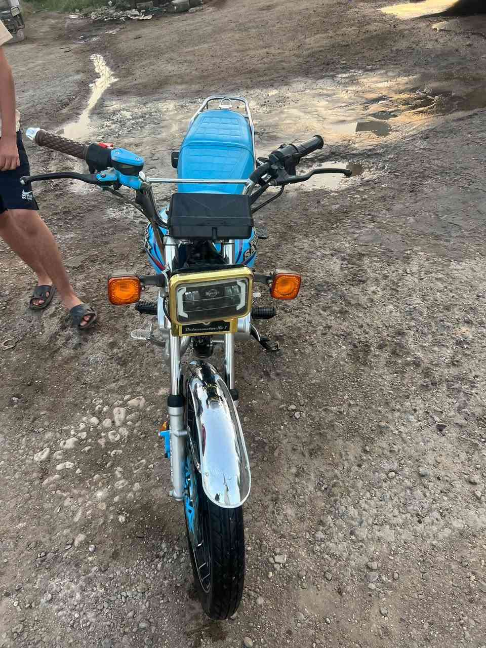للبيع سيفان موديل 24 دراجه كفاله مابيهى كل نقص أوراق كامله محرك ما مفتوح 150 cc السعر 750 وبيهى مجال عنوان بغداد لطيفيه لاستفسار الاتصال ***********
