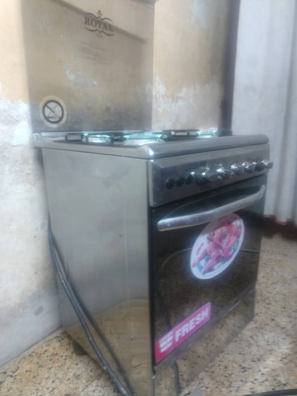 طباخ مصري مستعمل نظيف جدا سعر 120 الف عنوان موصل وادي حجر رقم الهاتف ***********
