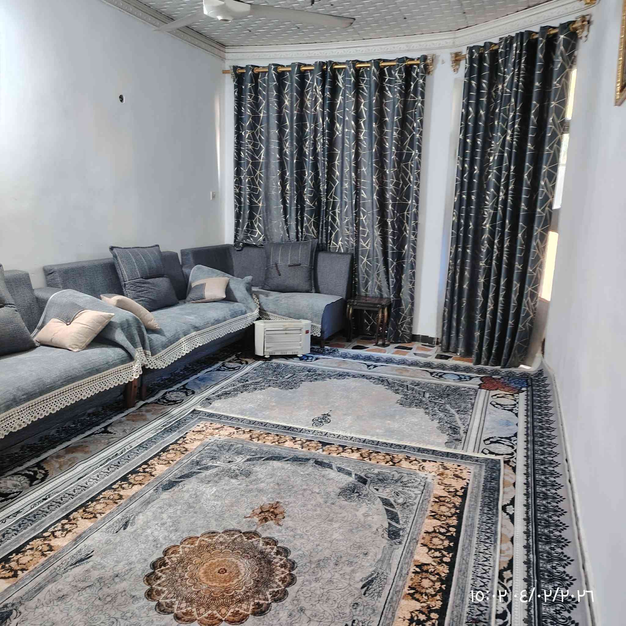 سلام عليكم بيت مساحه 125طابو صرف جكوك الساتذه 4غرف نوم  +ستقبال هول جبير +مطبخ +3حمامات بيت محتاز شويه ترميم سعر ولستفسار عله رقم ***********
