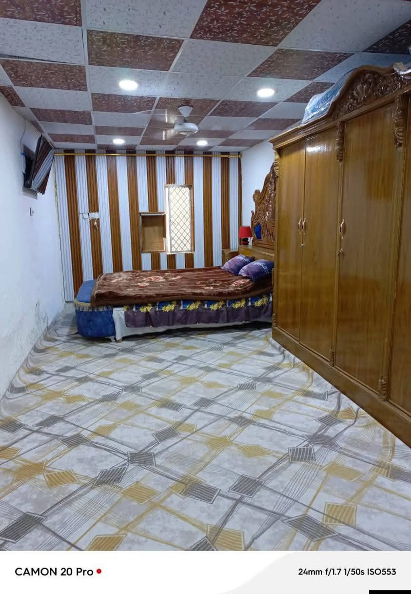 بيت للبيع مكاني الديوانية حي النهضه قرب جامع شاكر هندس البيت غرفتين صالة مطبخ حمام صحيات طارمة وعرصة ورة البيت 75متر 
رقم تليفون ***********
