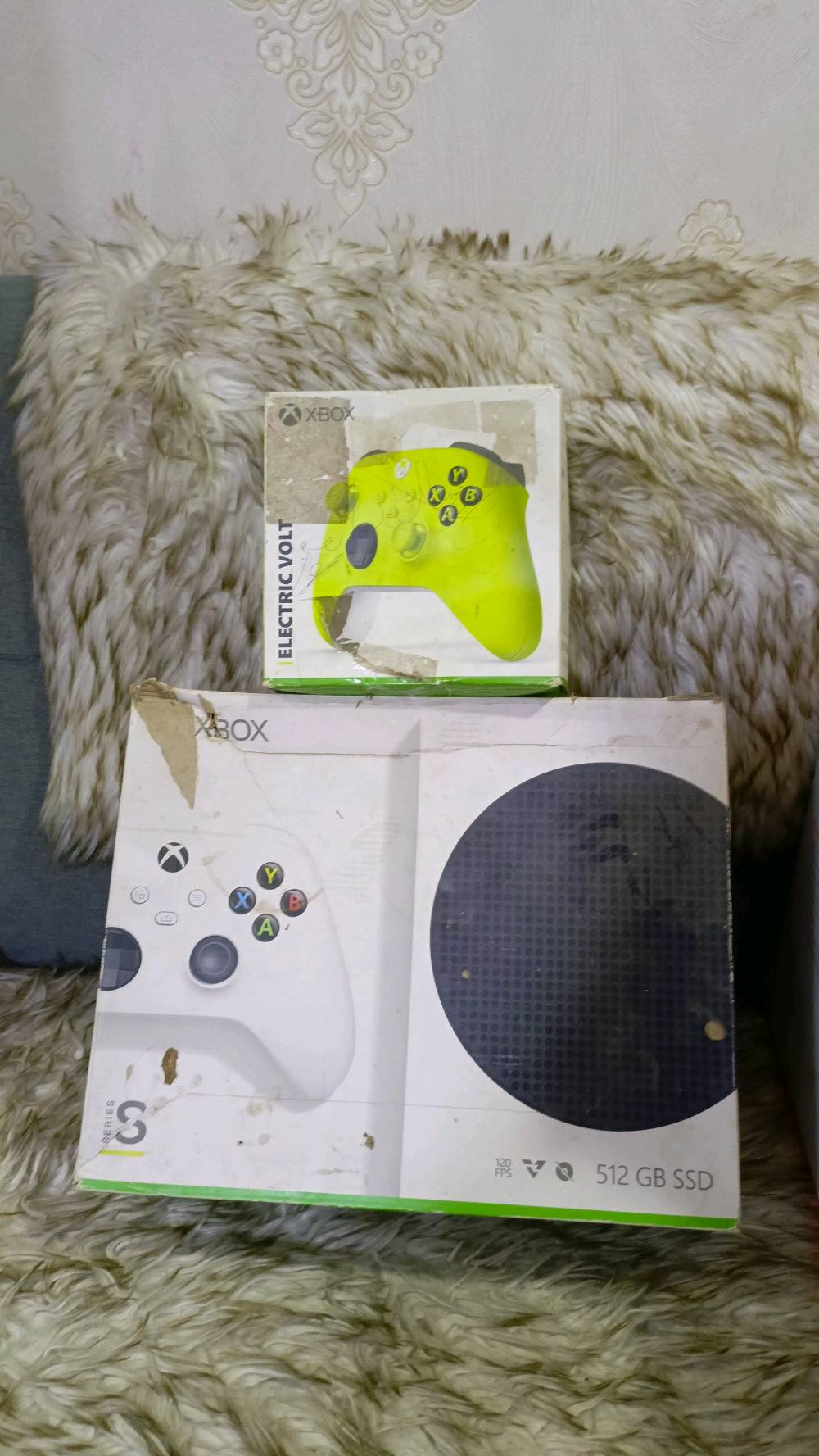 للبيع : اكس بوكس سيري اس 
الذاكره : 512
اصدار :  2024 
يدا🎮 اضافيه لون فسفوري 
ما مفتوح و لا مصلح و استخدام شخصي افحص و اخذ مستخدم فقط شهرين و باقي الوقت متروك و اليدا كذلك نفس النضافه معه الكارتون معه ملحقاته كامله 
لتواصل 🚨🚨🚨***********