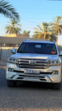 لاندكروز GX.R • ٢٠١٦ • ممشى ٧٨٠٠٠