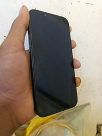 ايفون ١٣عادي ذاكره ٢٥٦بطاريه ٧٧جهاز نضافه١٠٠/٩٥مكفول وتر بروف عل فحص ك...