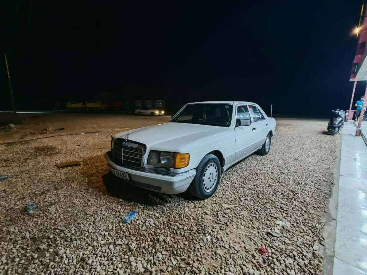 مرسيدس • ١٩٨٤ • مكينة ٣٠٠٠