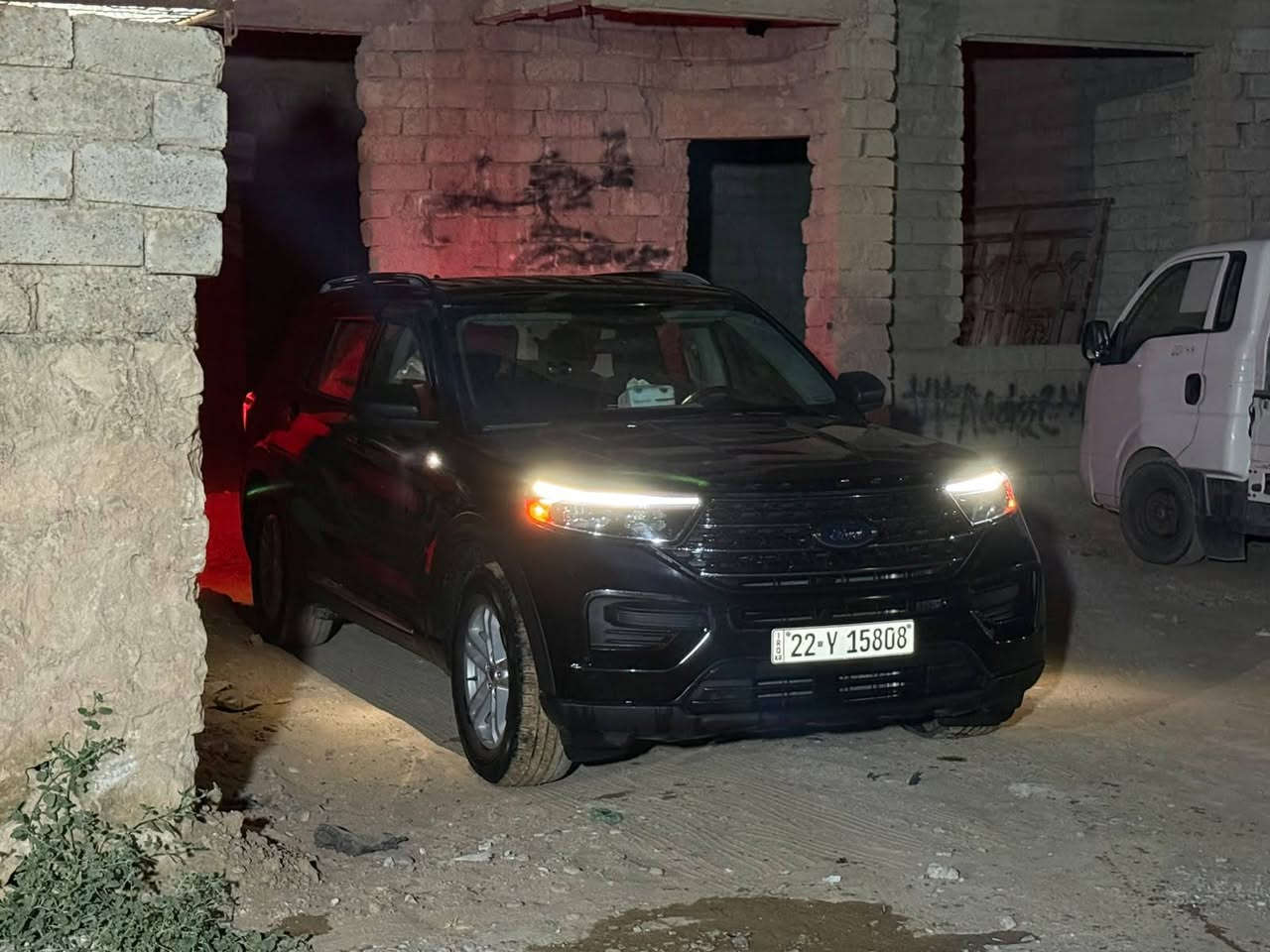 فورد اكسبلورر اسود موديل 2023 ماشيه 40ميل بدون صبغ بدون ايرباك بدون تبديل بيها شبر وشويه بل باب الجنطه بارد بصيط اسياره وبدون تكحيل شرط تعتبر اكلين على ايدي شرط كل الساره من كهربائيات الى صدر الى دسكات الى تايرات باتري كلشي وضع الشركه محد جايسها المواصفات كلها نفس الشي 
رادار امامي
رادار جانبي
حساسات
كامره وشاشه
كشن هيتر
جنطه كهرباء شفط
بصمه كل الابواب 
سبع وصعيات قياده 
تبريد 3 قطع 
اهواي مواصفات 
ماريد اطول عليكم ابيع جوه السوك 1000 دولار 
خابرني وبيك خير ودلل ***********
