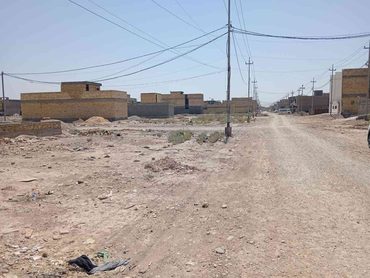 ⭕ للبيع ⭕ 
قطعة مربعة مساحتها. 100م٢ بصف الركن
بأبعاد 10*10 منطقة ضباط عميشه على شارع 20 الرئيسي الفاصل بين عميشه والضباط
*********** واتساب
