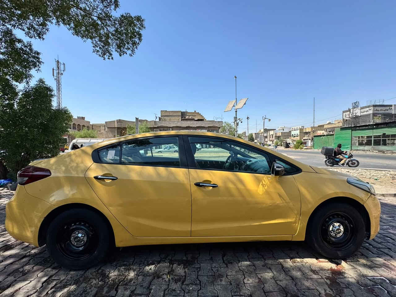 كيا فورتي موديل 2018
فئة S 

محرك دوش 2000  

حادثها جاملغ السايق وبنيد شويه واكو ضربة باب الي خلف السايق خفيفة 

رقمها بغداد تحويل ثاني يوم بسمك 

ماعليها غرامات 

السعر ؛ $100

وسونرها موجود 

للاستفسار:***********

