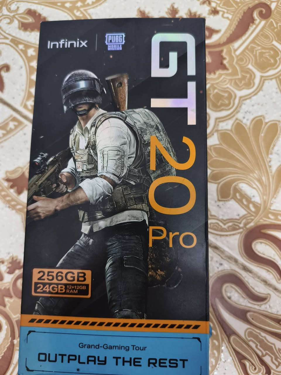 جيتي 20 برو غني عن التعريف اكيد 120 فريم و ذاكره 256 رام 12+12 بطاريه 5000 كله بلادي بدون عيب  سعر 330بي مجال فقط حك الجيه وهاثه رقمي ***********
