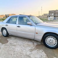 مرسيدس دب • ١٩٩٣ • محرك ٣٠٠