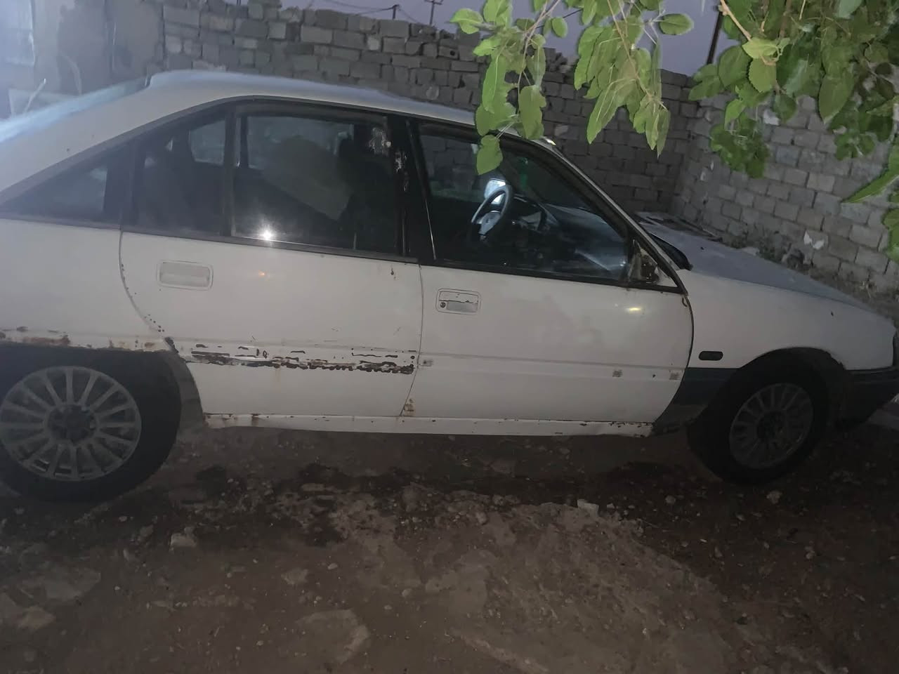 السلام عليكم شباب عندي سياره اوبل اوميكا ٩٢ سياره خير من الله سياره مل جني الحالته ضعيفه سعره ٢٠وبيها مجال  التصال    وملاحظة سياره رقم ديالى ٢٩و تحويل ثاني يوم  مكفوله غرمات مصفره  ***********
