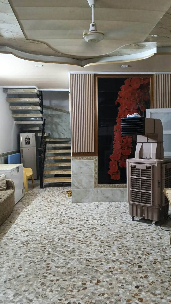 🏠🏠  اكرم للعقار  ***********
==================================

          دار للبيع المساحة 130 متر طابو صرف  

        الكوفة حي العسكري قرب مسجد السهلة 

==================================
                               طابقين 

     الطابق الاول / غرفة وصالة ومطبخ وأستقبال 

          وصحيات داخلية وخارجية وطارمة

        الطابق الثاني/  غرفتين وصالة وصحيات 
                       
           بناء طابوق والسقف صب كونكريت                               

                   البيت نضيف بناء جناي 

             السعر 250 مليون وبي مجال 

للاستفسار الاتصال بالرقم  *********** وات سآب 

او مراجعة المكتب/ عنوان المكتب النجف الكوفة 
  
  حي ميسان شارع الكيات مقابل اسواق حليم
