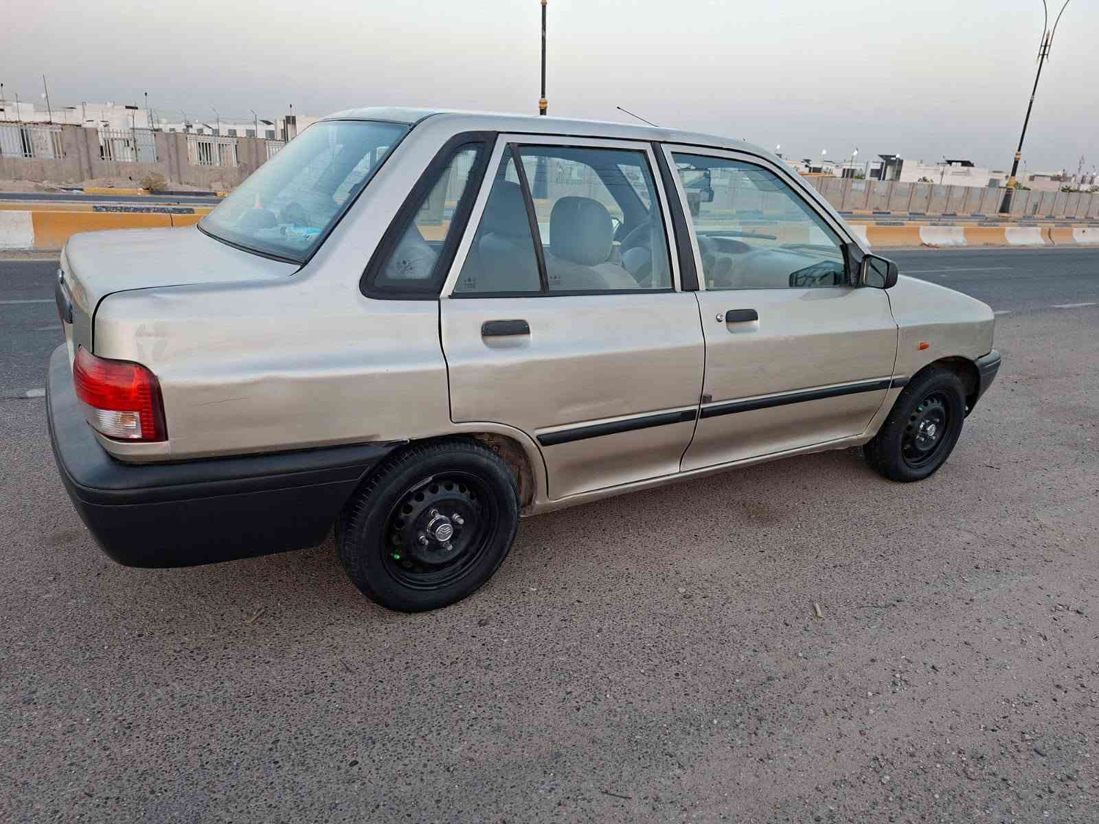 السلام عليكم سايبة للبيع موديل ١٤مكفوله من الظربه والتبديل رقم كربلاء انكليزي سنويه ٣٠مكينه بيها خيط براكيت وشواصي كفاله كير جديد حد اديه جديده تخم تاير شاشه كامره تبريد شغال داش كام سنتر لوك كهربا:يات شغاله مكان كربلاء السعر ٣٦وبيها مجال بصيط رقم التلفون***********
