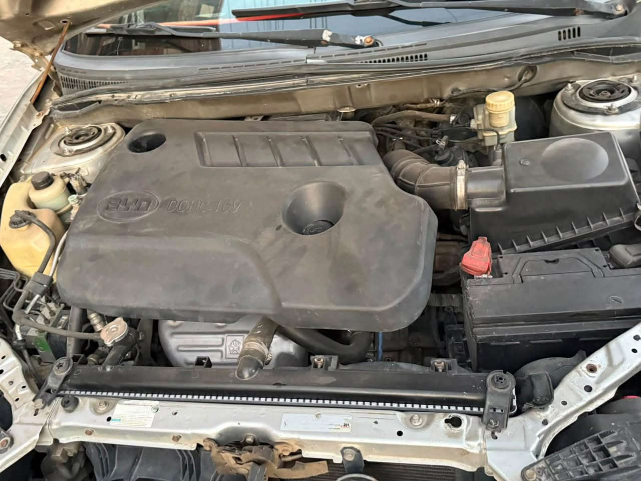 BYD G3
موديل ٢٠١٣ 
كير و محرك خير من الله 
السياره مابيه نفص و نضيفه كلش 
بيهه قطعتين صبغ فقط 
بدون ضربه 
بصمه فتحت سقف تحكمات ستيرن 
سعره ٥٣ و بيهه مجال ل شراي 
***********  للتواصل 
السياره ب اسمي تحويل ثاني يوم
