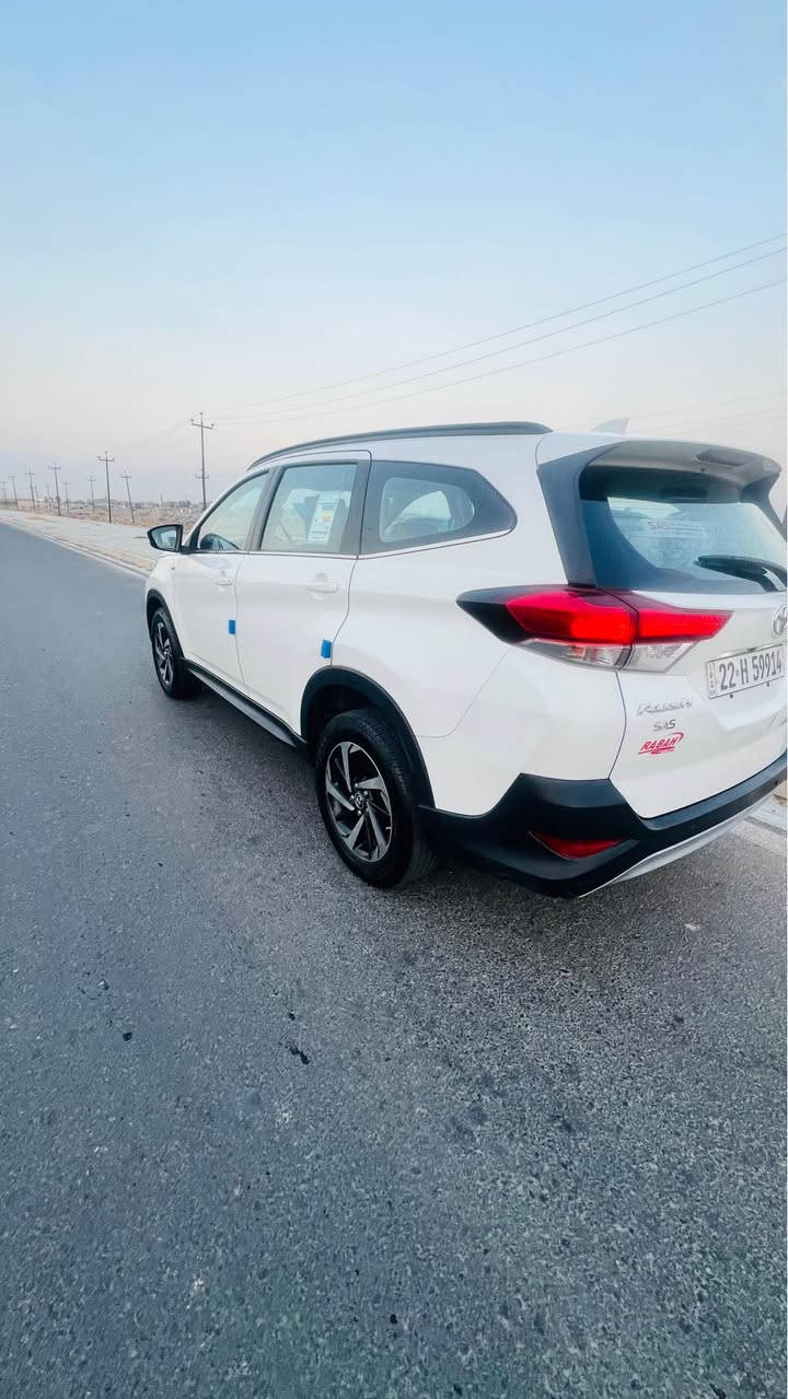 تويوتا راش  مؤديل 2020
كلين بدون صبغ سيارة جديدة جدا تبريد ثلج وتبريد مركزي 
شركة ساز SAS vvt.i خليجي ياباني ٤ سلندر مكفول حتى المجاول مامفتوح 
.... مواصفات
بصمه
٧ راكب
تبريد مركزي ٧ قطع
تبريد شاشه بيانو
لد امامي خلفي
لايت ٣ عدسات
تحكم ستيرن
حساسات
كامرا خلفيه
اكسل دفع خلفي
وبيه هوايه مواصفات
سياره نظيفه كلش ما بيه اي شي دعاميه الدعاميه مكاني كركوك سعر 148 ومجال بسيط جدا  للاستفسار اتصل *********** كركوك, العراق
