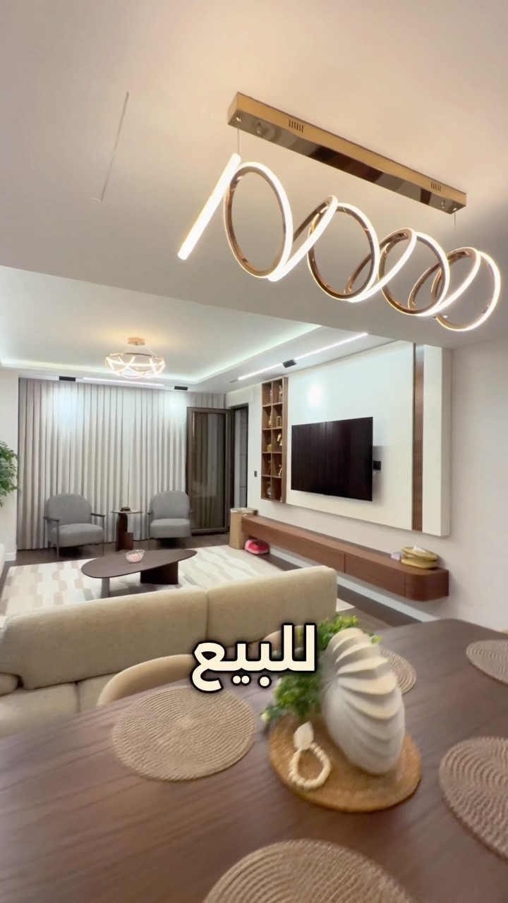 شقه VIP للبيع

مجمع البوليفارد 
غرفتين نوم وصاله 
مساحة 168م

استلام مباشر 

#مصطفى_عقارات_هەدان 
#عقارات_اربيل #بوليفارد_اربيل

نص مكتوب في الصور:
- للبيع