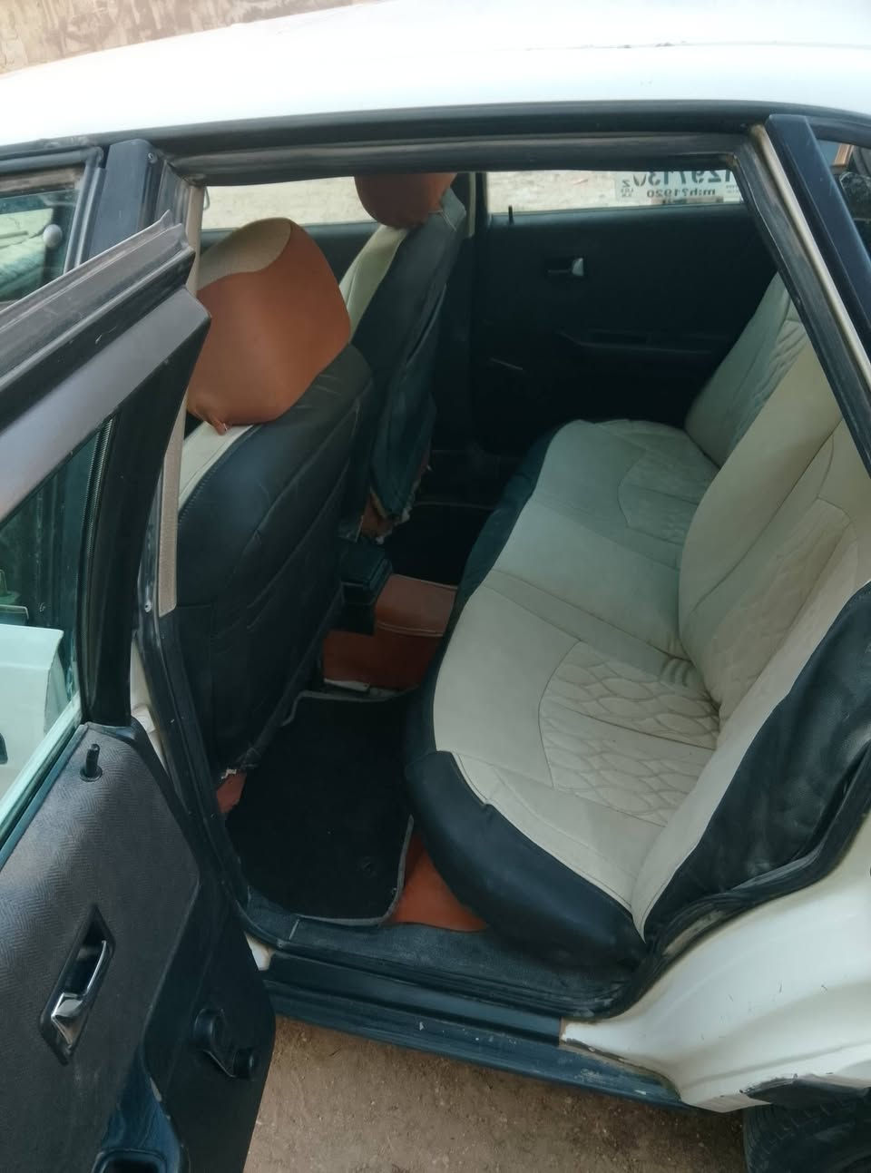 اودي للبيع موديل 88 مكينه وكير مكفوله  1800 كير عادي رقم بغداد انكليزي بسمي  تحويل مباشر السعر 28 ورقه وبيه مجال المكان الفلوجه ***********

