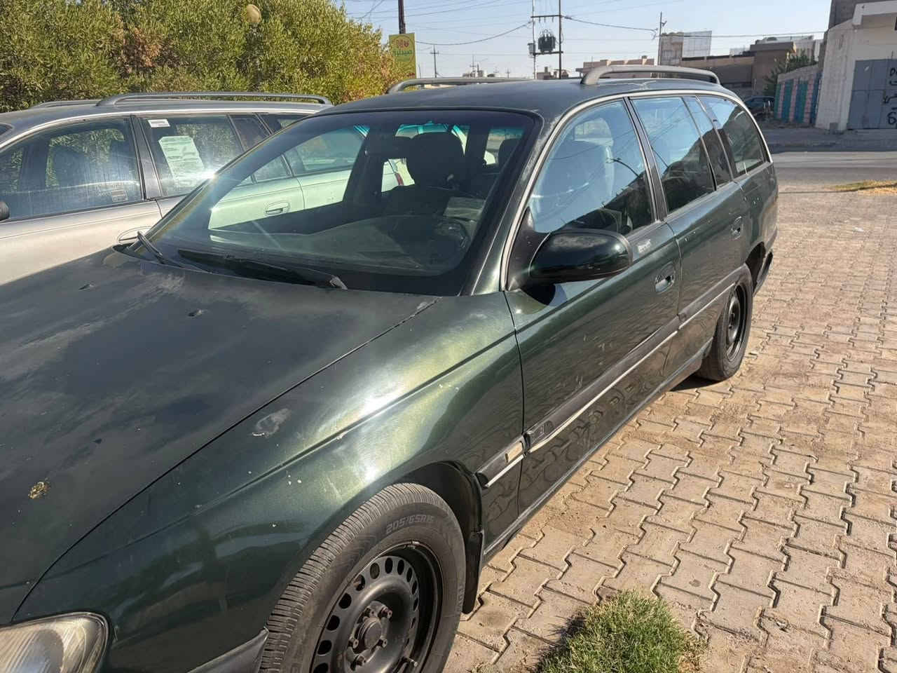 سلام عليكم
أوبل اوميكا استيشن 
موديل 1995
رقم كركوك مشروع وطني 
حجم 20 بيلاد كير محرك بشرط لوك
كهربائيات كله شغاله 
مصبوغه حزام جماليه 
مابيها ضريه دواخل 

تايراته جدد
سياره مناقصها شي وشرط التحويل 
مكاني كركوك 
للبيع فقط بدون مراوس 
شراي خابر تدلل 
سعرها 37 مجال بسيط للشراي 
***********

