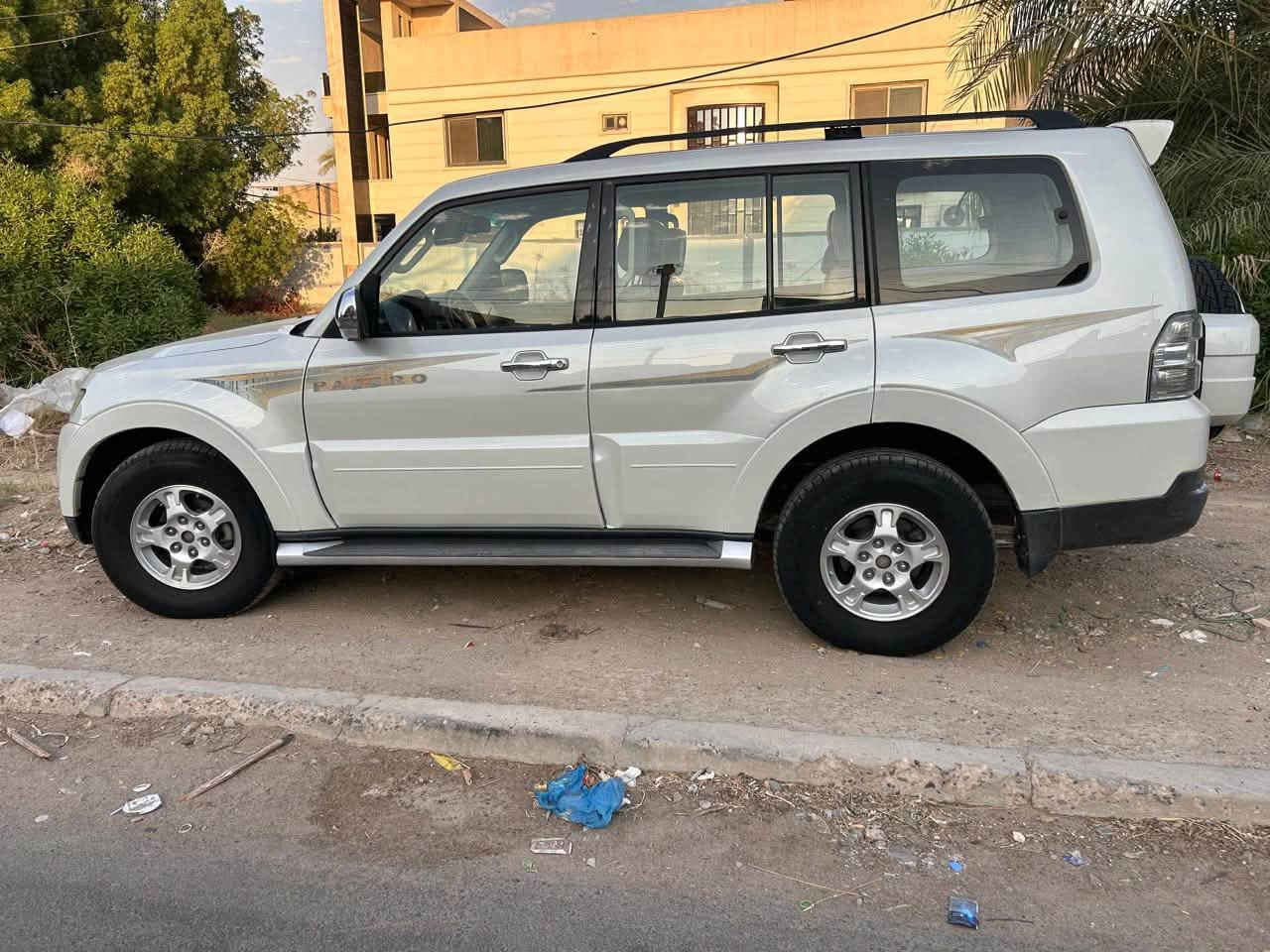 السلام عليكم

✅للبيع باجيرو 2008 خليجي 

✅السيارة مكفولة من الصبغ والبارد والتبديل

✅السيارة 7 راكب جديدة جدا جاهزة للاستخدام

✅محرك كير صدر تبريد تخم تاير جديد كله جاهز بدون اي نواقص السيارة

✅السيارة رقم جديد وهزة جديدة وبأسمي 

حجم المحرك 3000

مكان السيارة بغداد حي الجامعه 

السعر 115 ورقة وبيها مجال بسيط 

رقمي ***********
