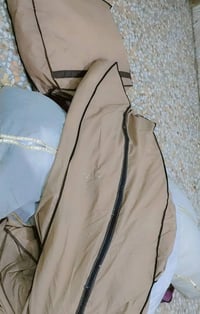 بدلات ابيض واللوان استخدام قليل جداً   بعدهم بجنط المكان بغداد يوجد تو...