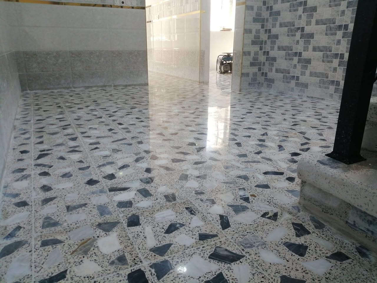 السلام عليك***********

جلي كاشي موقعي مرمر طبيعي تنضيف تلميع بورسلين جلي صبة جلي سيرميك  معالجات الكاشي القديم والمحفر  جلي انوع البنايات والعماير ومستشفيات والمدرسة كادر متنقل في جميع محافظات العراق موجد واتساب الحجز  متوفواتساب***********
