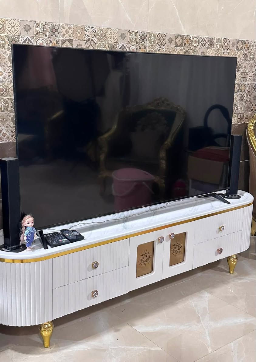 بلازما مع ميز بلازما للبيع
جديدة جداً قليلة.الاستخدام

حجم ٦٥ 
شركة برو 
نوعية سمارت

مكان /بغداد/المنصور

للتواصل ***********
