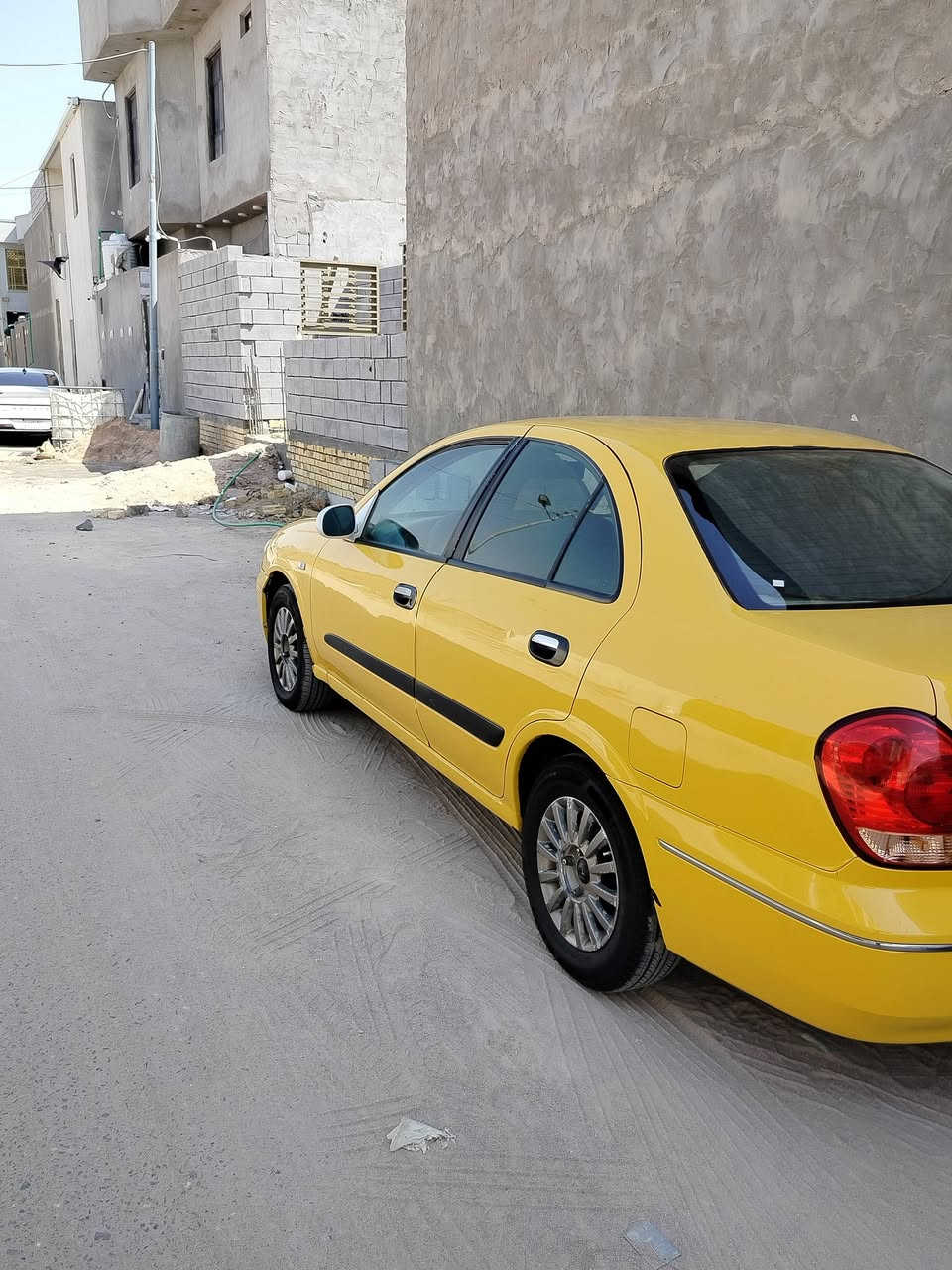 سلام عليكم نيسان سني موديل 2010 ياباني خليجي بليته الزركه السياره معمره ومصبوغه لونهه البلادي ابيض دواخل بيجي مطعم بصاج بسمي مشروع وطني رقم مميز مكاني البصره السعر (85) الشراي يتصل ويتدلل 
رقم الهاتف ***********
