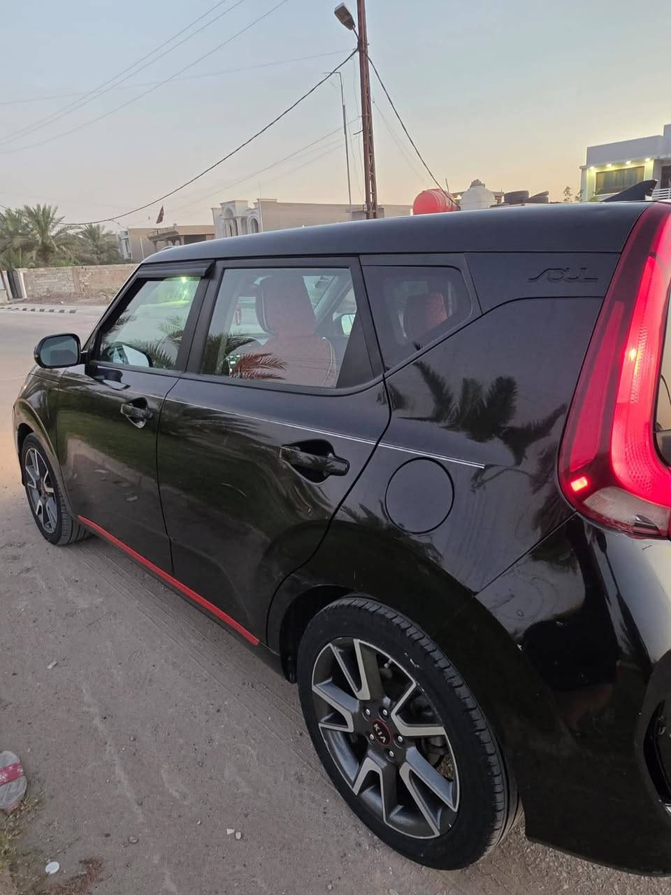 🚘 للبيع — كيا صول GT Line موديل 2020 🔥
🇺🇸 وارد أمريكي
💥 حادث قطعة واحدة فقط — الجاملغ الأمامي الأيمن مبدّل، والباقي ليبل واحد ✅
🏁 الفئة: GT Line
⚙️ محرك 2000 DOHC
🔄 أشاير بالمراي
📡 رادار أمامي
📱 شاشة Apple CarPlay
🎛️ تحكم ستيرن جهتين
📷 كاميرا دوّارة 360°
🪪 رقم بغداد الدولي الجديد

💰 السعر: 149 — وبيها مجال 
📱 واتساب: ***********
