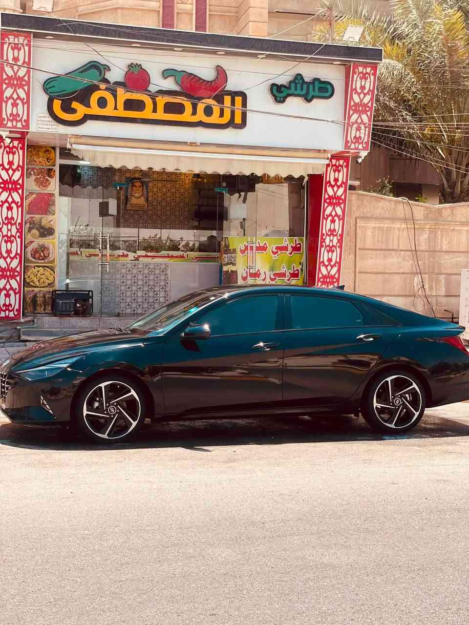 تحياتي للجميع للبيع انترا 2022 وارد أمريكي هايبرد                                                                         رقم بغداد حره بأسمي سنويه 2029                                                  مواصفات السياره.                                                    بصمه أبواب✔️.                                                           هاند بريك كهربائي بصمه ✔️.                                         ترحيب أبواب✔️                                                             بصمه تشغيل ✔️.                                                        لد أمامي ✔️.                                                                 لد خلفي ✔️.                                                                   لايت زنون 3 عدسات ✔️.                                            ويل كب حجم 18 مع تخم تاير جديد ✔️.               تحكم ب ستيرن ✔️.                                                    قياده ذاتيه - تحديد مسار - ✔️.                                شاشه كاربلي ✔️.                                                          كامره خلفيه دواره ✔️.                                                رادار أمامي وخلفي + نقطه عمياء ✔️.                      تدفئه بل كشنات ✔️.                                                وضعيات قياده (نورمال +سبورت +سمارت )         حادث السياره تبديل بنيد مع البدنه أماميه فقط الباقي كفاله عامه من كلشي السعر 128 مكاني الناصريه مركز ***********
