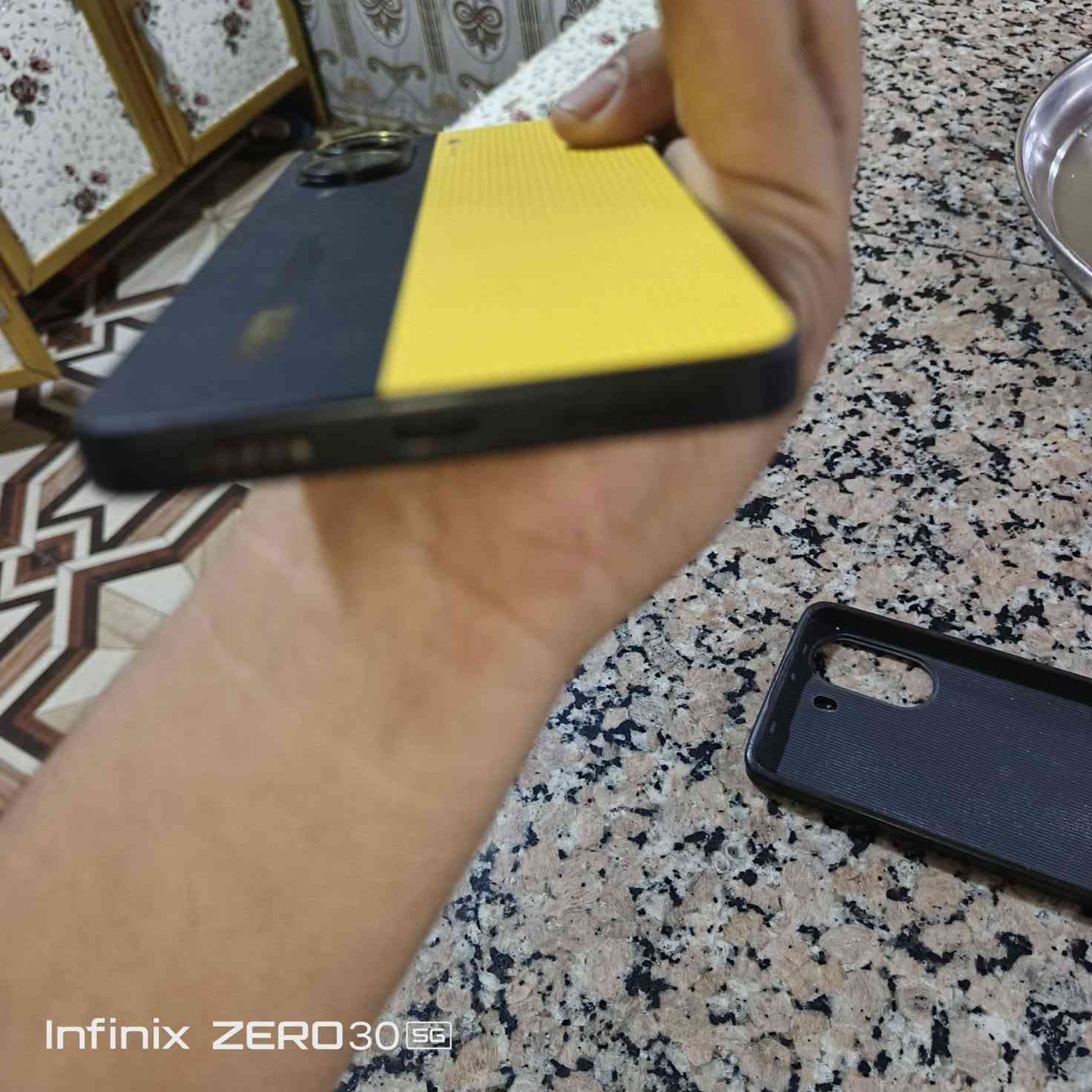 انفينكس زيرو30 • ذاكرة 256 • بطارية 98%