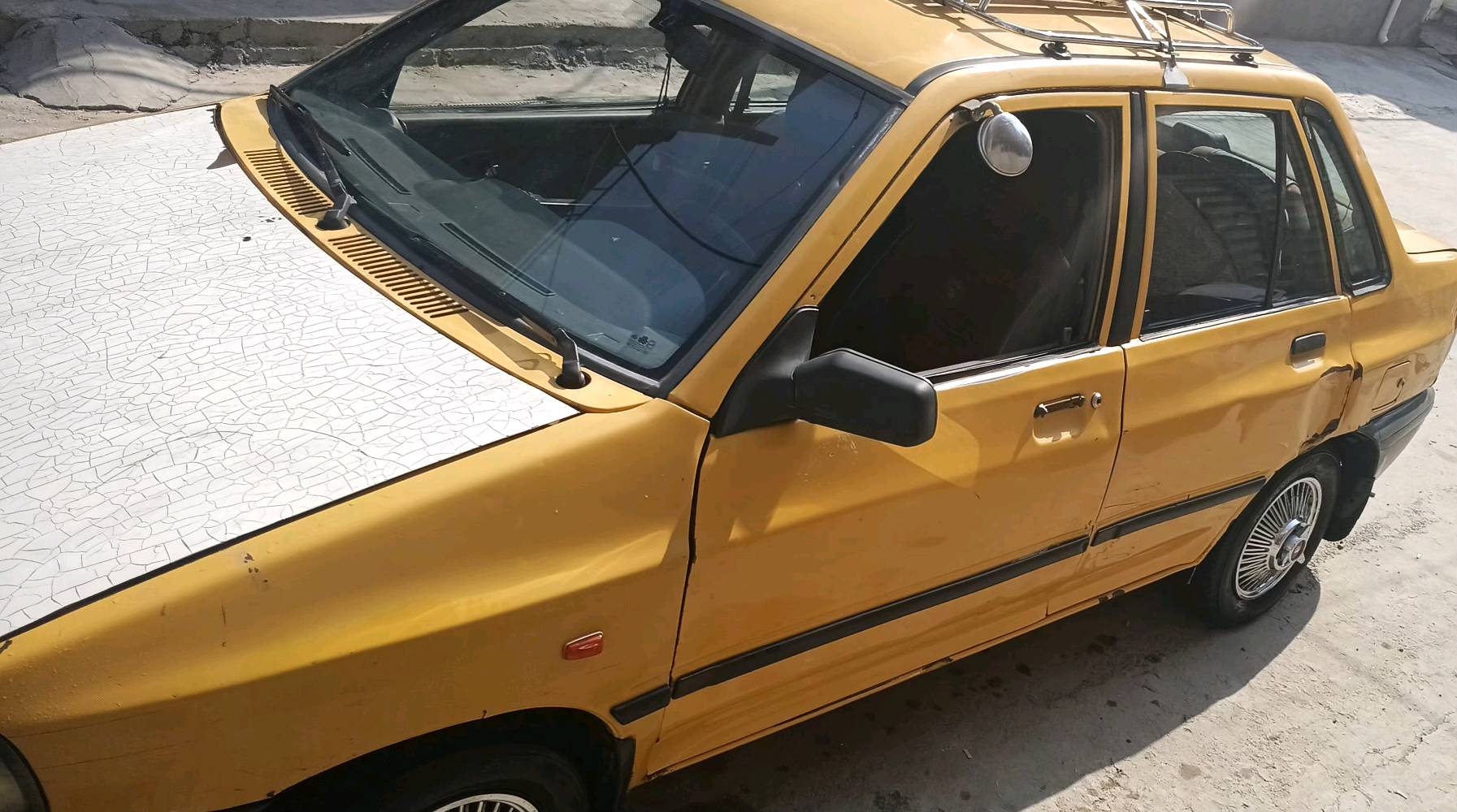 السلام عليكم سايبه ٢٠١٢ للبيع كشر كدام العين مكينه نضيفه راعيهة موجود السعر ١٥ وبيها مجال للاتصال *********** واتساب