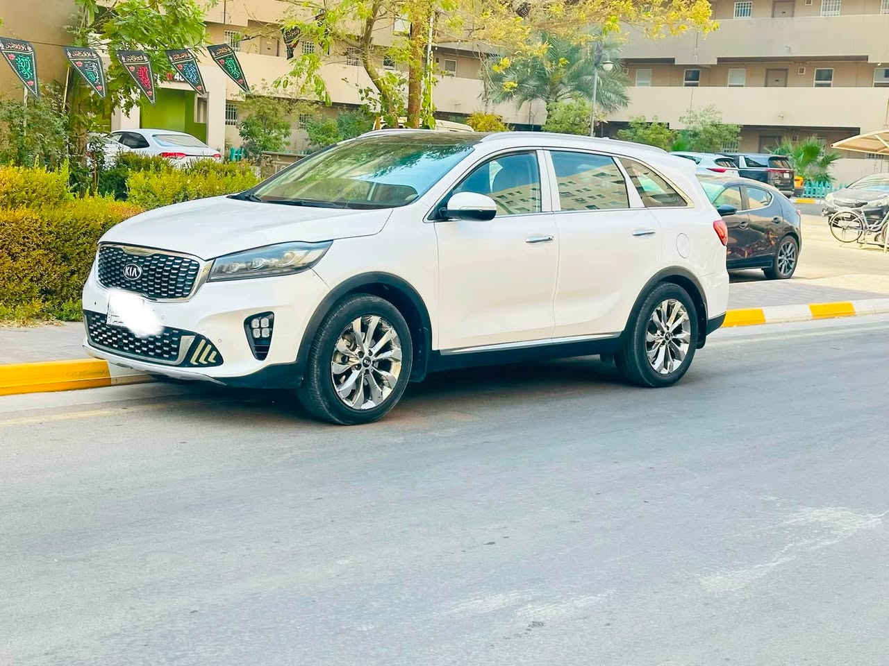 سورنتوا ١٨ شكل ٢٠ خليجي ..
اعلى مواصفات لنهايه ….
بيها صبغ جاملغ خلفيّ وشويه رش بالتكم 
بدون داخل بدون داخل شرط ع السونار..
مكانها بغداد بسمايه 
السعر …١٦٢….شوف السونار قبل متخابر ..
***********
مكانها بغداد بسمايه 
محرك ٦ بصمه اعلى مواصفات ..
