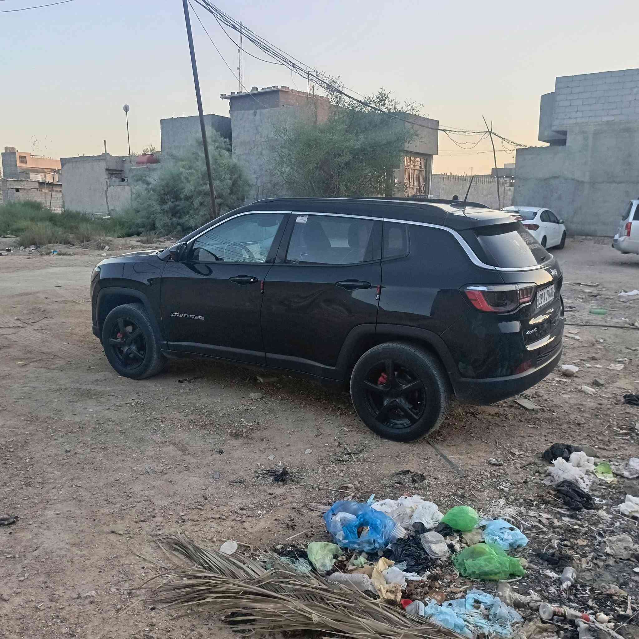 جيب كومباس موديل 2022 سعر 145 وبيها مجال  فول مواصفات ترايل هوك سياره مال بيت ماشيه29الف بنورامه سياره جنطه كهرباء بصمه تشغيل عن بعد الون  سياره اسود  رقم كربلاء بيها فقط بنيد  مكان سياره كربلاء المقدسة رقم هاتف *********** مراوس سياره ناصيه حسب لقناعه
