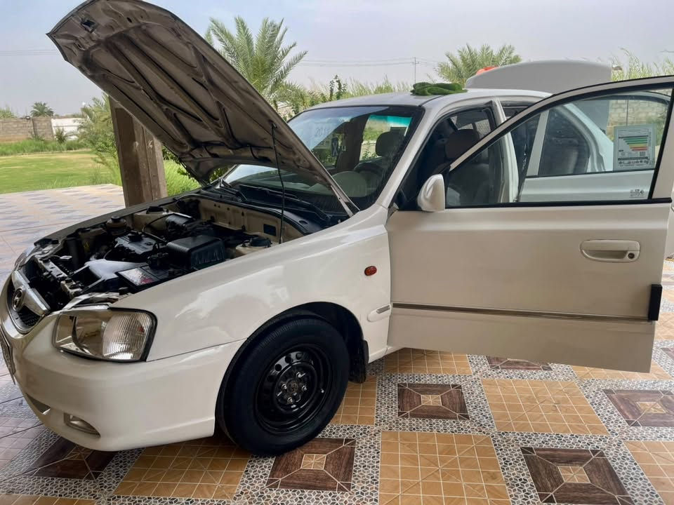 اخوان اقراء المنشور واتصل فقط 
اكسنت فيرنه موديل ٢٠١١ محرك ١٦٠٠ كير أوتوماتيك تبريد جديد تيارات جديد صدر  نضيف رقم بغداد سنويه ٢٠٢٩ تنتهي تحويل بالاسم 
صبغ عام رش جماليه فقط بدون ضربه 
بيها طخه باب السايق واني بدله باب اصلي 
شواصي لغود احواض كفاله  مابيها صرف بنزين ابد يعني اقتصاديه جدا والحمدلله 
غرفة السياره جديده جدا كلشي جاهز بيها 
السعر ٦٥ وبيها مجال 
فقط اتصال *********** 
*********** مكان السياره واسط الزبيديه
