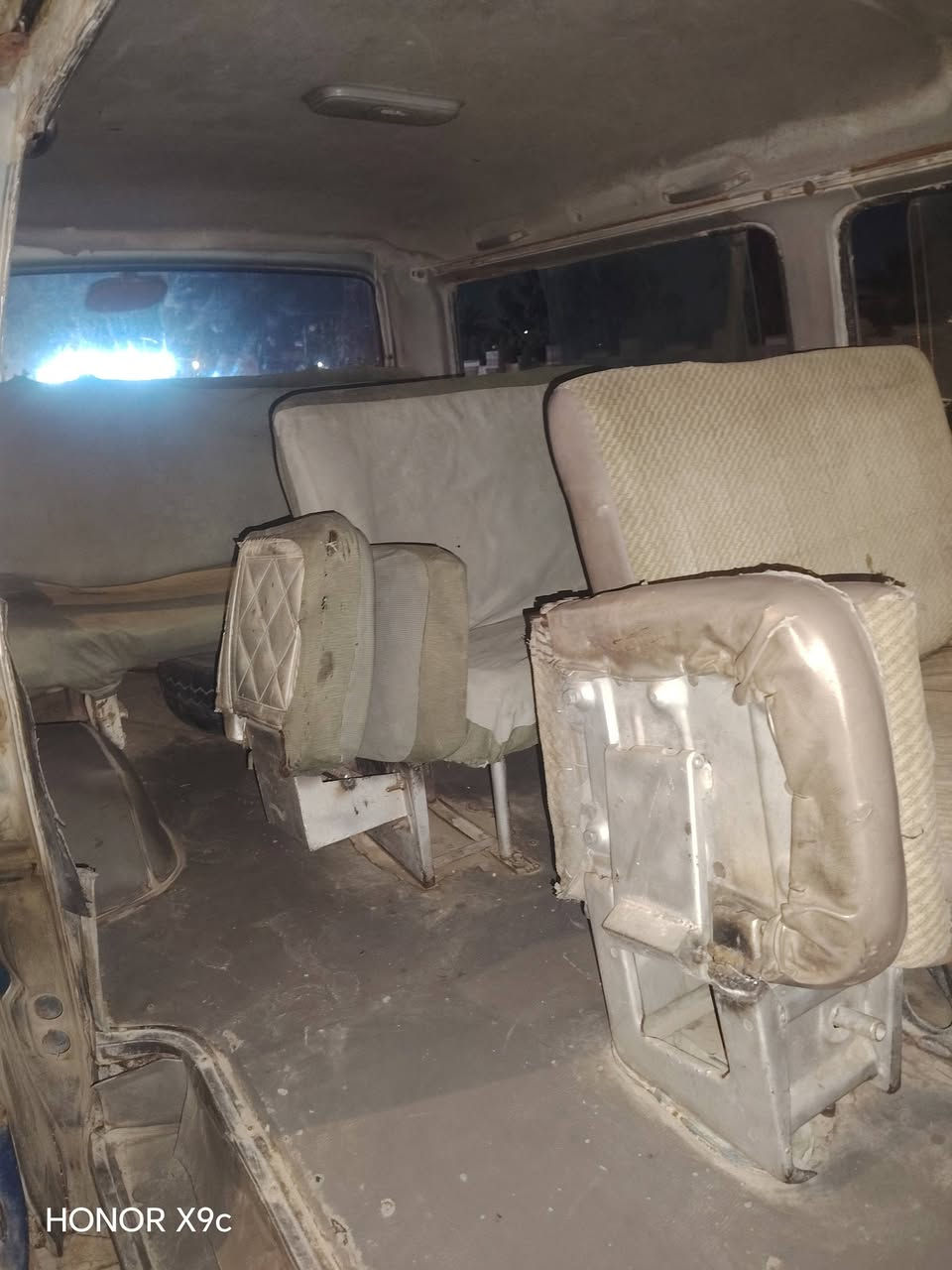 السلام عليگم گيا بستاا موديل 94 سنويه صاقطه مگينه وگير خير من الله سياره جاهزه للشغل ﻤكاني كربلاء سعر 18 وبي مجال 
***********
