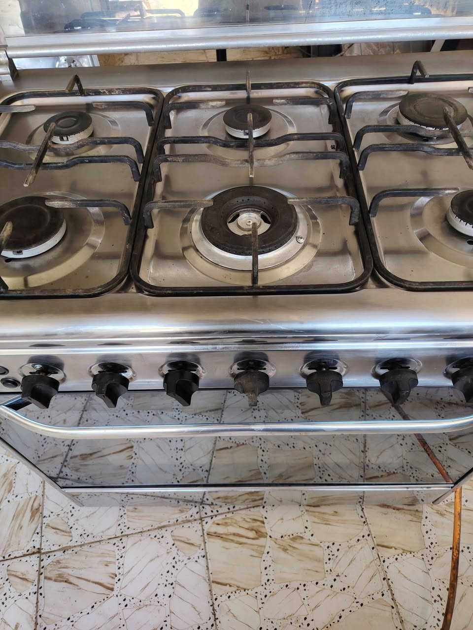 طباخ ستيل. كلش نظيف كلة شغال ست عيون  السعر ١٤٠ كربلا ***********
