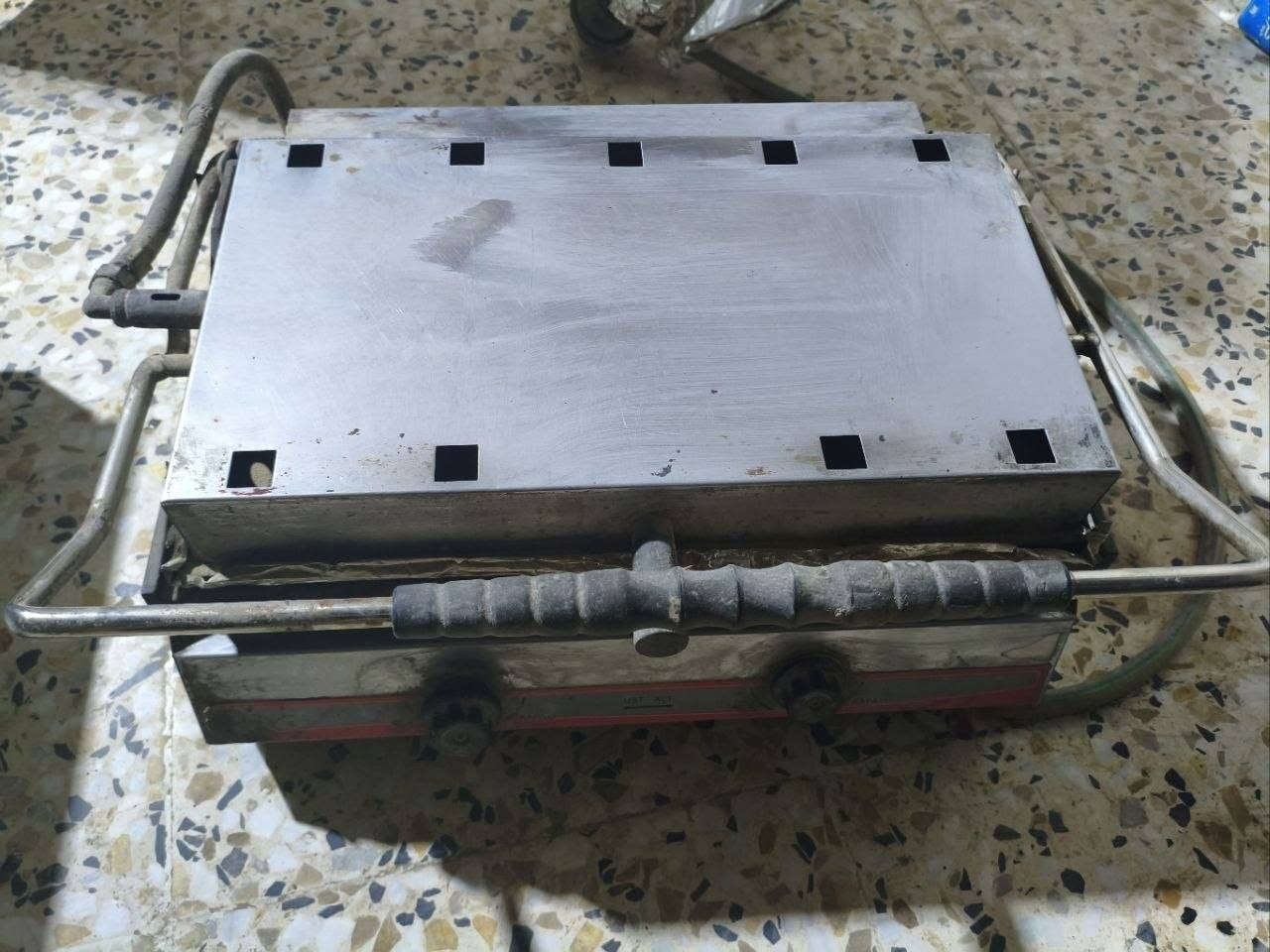 💥اعادة نشر بسبب الوعود الكاذبة وضعفاء النفوس
شواية همبركر مستعملة شي قليل النظافة 90٪
كابسة همبركر مستعملة شي قليل النظافة 100٪

للتواصل والاستفسار على الأرقام التالية 
***********
***********

