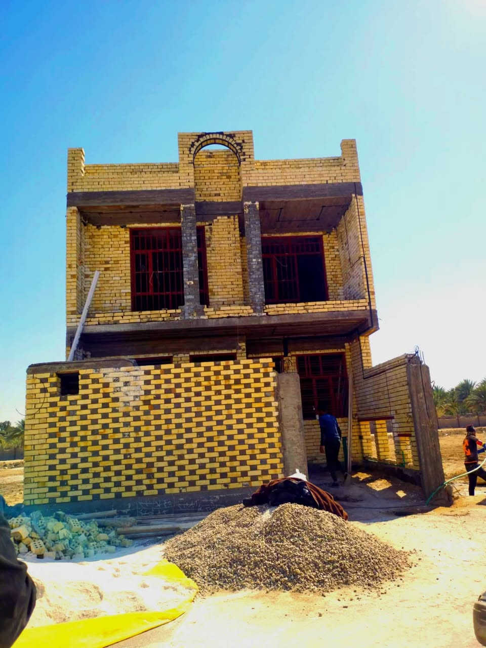 سلام عليكم خلفه بناء متفرغ حاليا داخل كربلاء نضام شغلنه على الدبل ومكطوعه اسعار جدا مناسبه استلام مهندس   وشرط الشغل والاتفاق  وزن وتنضيف ونشر قالب جفقيمم
///***********
