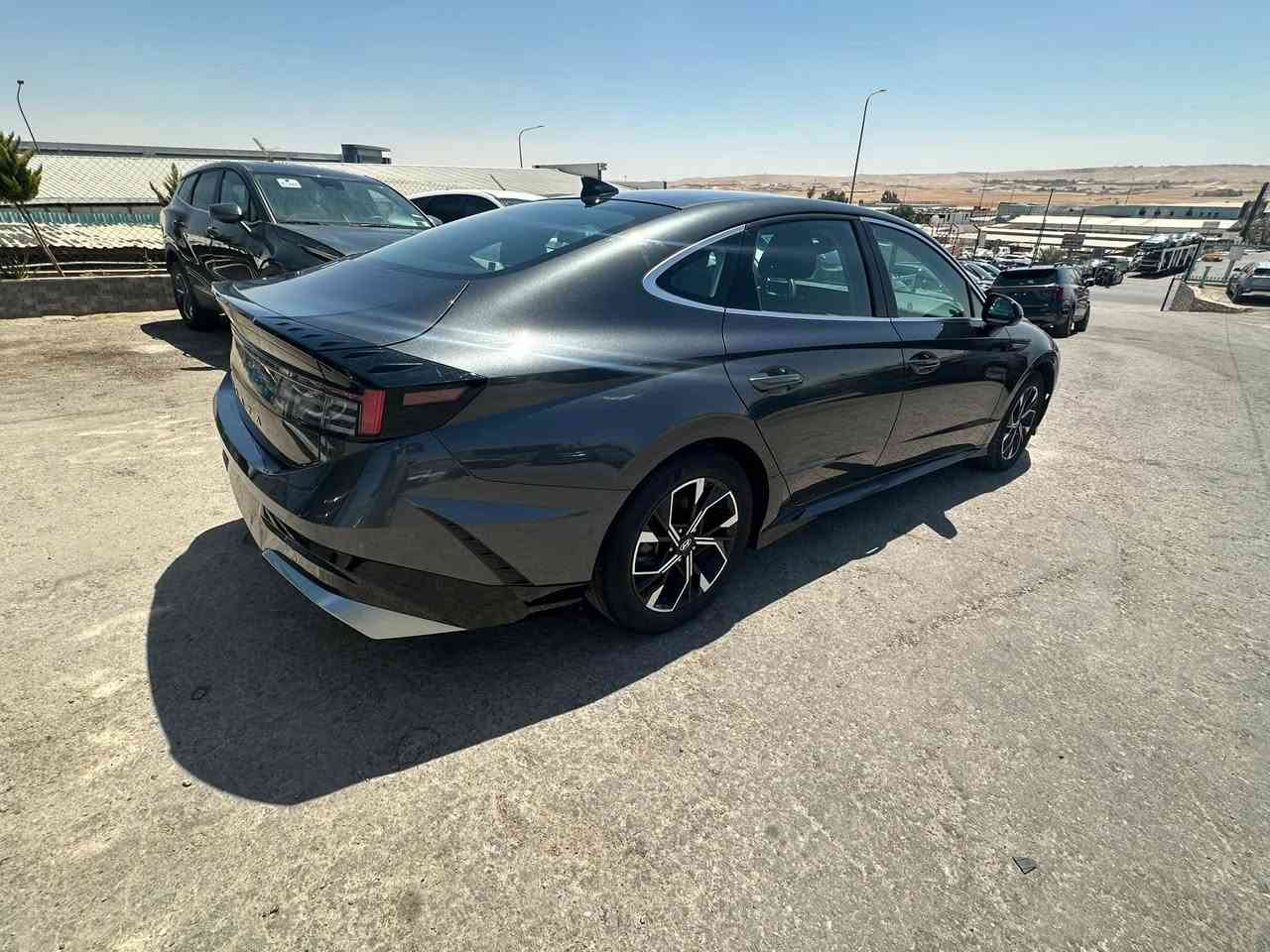 نـــوع الســـيارة / HYUNDAI SONATA SEL
  
موديل السيارة🎈2025
           
  اخي العزيز اضغط👍او متابعة يوصلك كل ماهو جديد

🎈 السيــارة تدخل عـلى اعــفاء كتــاب الشهـداء 🎈 
           الاسعار مناسبه اتصل واتساب وتدلل

ضـــــــرر السيارة واضح في الصور فقط دعامية  🎈بدون ارباك✔️ اخي المشتري السيارة مكفولة من الصبغ والكلير✅سيارة وارد امريكي🟢
 
حجم المحرك⬅️2.5
عداد المـسافة /107 64 الف ميل  

 عنوان المعرض ⬅️  الاردن 📍الزرقاء/ المنطقة الحرة  شـــــارع 18 شـــــمـــال📍                      

اخي  المشتري العزيز اتصال واتساب فقط على الارقام   *********** العراقي📞
00962797080658الاردني📞
