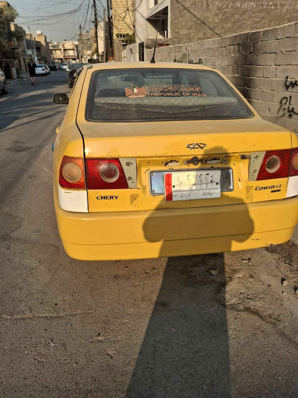 سلام عليكم شيري ٢٠١٠
سياره نضيفه كلش بس يرادله محرك فقط 
صحبه موجود 
ابو سياره يطلب ورقه 
السعر ٢٥ 
الرقم ***********
