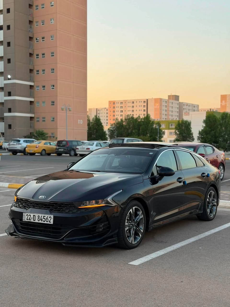السلام عليكم كي فايف 2021 للبيع
Kia k5 2021 Exالسعر 157 وبيها مجال بسيط 

فول مواصفات

-تدفئه تبريد كشنات

-فتحه بنوراما

-اربع مودات قياده

- تشغيل عن بعد

-اناره داخليه

- اوتو هولد

- سايد بريك دكم

-قياده ذاتيه

- حساسات اماميه 

-حساسات خلفيه

- كفرات عليها

- معربه اعدادتها كلها

حادث سياره جاملغ وبنيد مثل مموضح ربع بربع وبيها بارد جاملغ خلفي صغير مثل مموضح بصوره سونار 

- ماشيه 64 mil 

- رقم اربيل هزه جديده 

- عليها ادامه السياره

للبيع او مراوس برقم شمالي 

***********

مكاني بغداد
