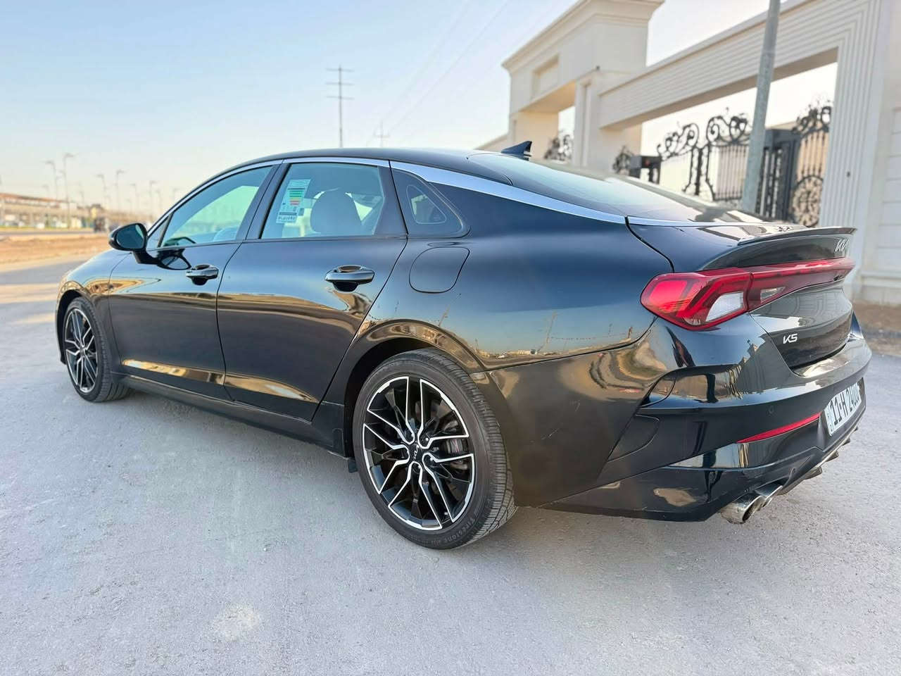 سلام عليكم k5 GT 2024 رقم بغداد
محرك 2500 تيربو 

‏‎1- بصمه تشغيل +ابواب +صندوق 

‏‎2- سقف  بانوراما 

3- سايد بريك دكمه

‏‎4-قيادة ذاتيه 

‏‎5- نضام ABS

‏‎6- مانع انزلاق

‏‎7- حساس أطارات 

‏8- ‎بك لايت ليد

‏‎9- شاشة كبيرة  

10- ستيرن رياضي تدفئه

11- تدفئه كشنات + كشنات جلد 

‼️السياره حادث بابين جهة السايق مبدلات نفس اللون وصبغ جاملغ خلفي

السعر 190 وبيها مجال جداً بسيط

للاستفسار ***********
