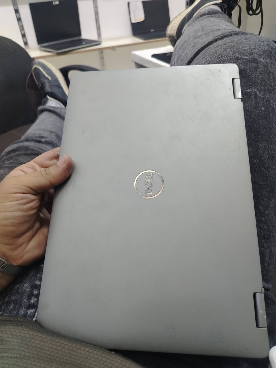 السلام عليكم ورحمة الله وبركاته
لابتوب، dell Latitude 5310 2in1
I5 10 th
8gb
256ssd NVMe SAMSONG
4gb Shared
14 FHD tuch
السعر ٣٢٥ الف دينار
العنوان بابل شارع أربعين يتوفر توصيل لجميع محافظات العراق مع الابتوب هديه ماوس وجنطه
للتواصل واتساب
***********
***********
نضافه عاليه، يفيد بل دراسه، والالعاب وحديث
