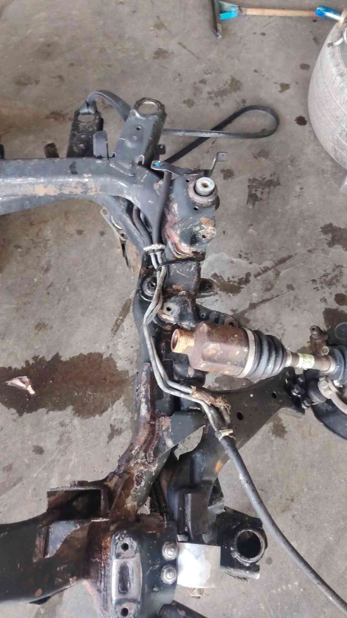🔧 المرحلة الثانية | الغسل والتجهيز الشامل

بعد إكمال تفكيك بجم السوزوكي، باشرنا بالمرحلة الثانية من العمل، وشملت:

✅ غسل حوض السيارة بالكامل بالبخار المضغوط وإزالة الزيوت والترسبات القديمة.
✅ غسل وتنظيف الأفريم بالكامل من الداخل والخارج.
✅ تنظيف مشط الستيرن وجميع ملحقاته.
✅ غسل أجزاء الحدادية ومنظومة التعليق وتجهيزها للفحص والصيانة.
✅ غسل وتنظيف جميع أجزاء المحرك وملحقاته قبل إعادة التجميع والتركيب.
✅ فحص القطع بعد التنظيف وتحديد الأجزاء التي تحتاج إلى صيانة أو استبدال.
✅ تجهيز حوض السيارة والأفريم لاستقبال المحرك والكير الجديد.

عمل متكامل وخطوات مدروسة حتى ترجع السيارة بأفضل حالة ممكنة بإذن الله 💪🔩

🔰 ورشة أنور سوزوكي وإكونوكس

📍 كربلاء – الحي الصناعي – البلوك الثاني – شارع السايدين (سايد الدخول)

📞 ***********
📞 ***********
