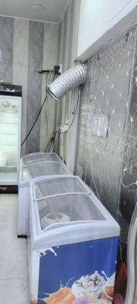 مجمدات عرض • ثلاجات عارضة • واجهة محل