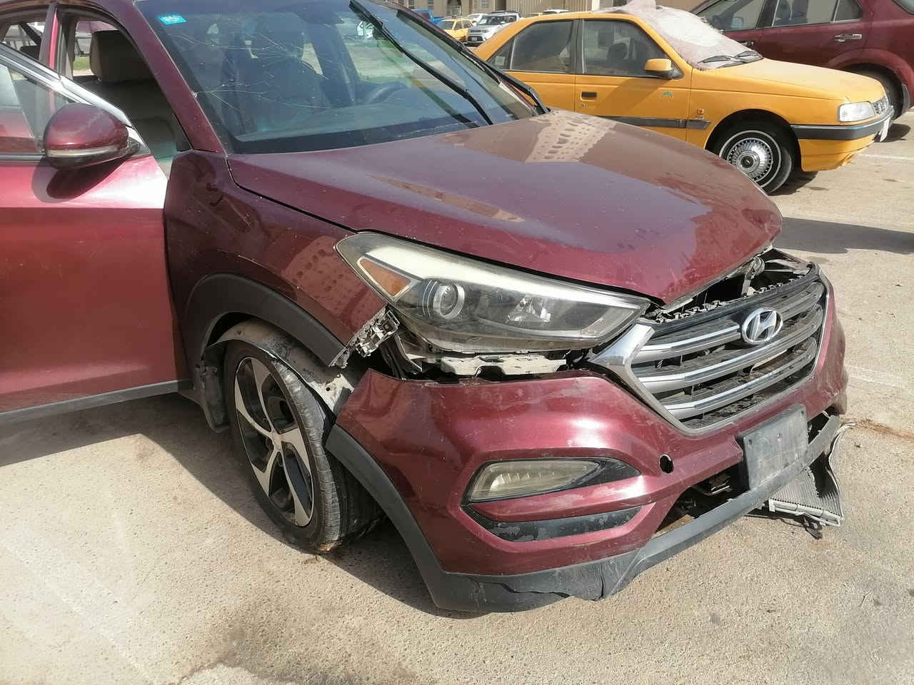 السلام عليكم
العوض بالله اخوان السيارة موديل ١٦ فول مواصفات لمتد باسمي صار بيها هذا الحادث من جوة مثل ما تشوفون ابيعها على وضعها ١١٠ حتى الدعامية ما بيها شي والبدنة والمروحة بس الراديترات ودرايم شفت وشغلات نواعم الي يريدها مكاني بسماية ما وقت ولا خلك أصلح صارت علي تقريبا ١٦٠ والعوض بالله بدون كسرات تفيدك خابرني ما تفيدك اعبر المنشور وهاي كم صورة من جانت السيارة ما بيها شي   ***********
